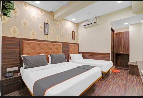 2 double beds