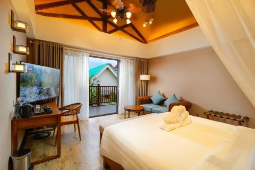 room detail thumbnail 1