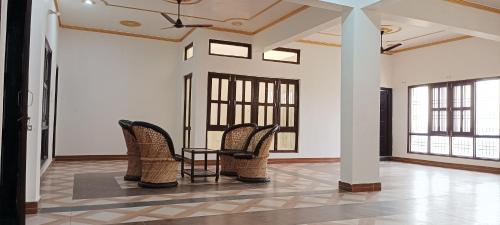 ห้องส่วนกลางสำหรับนั่งเล่น/ดูทีวี, Divine Homestay in จันทิฆาต