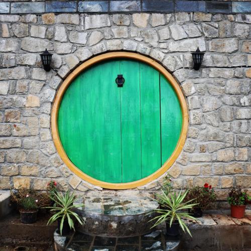 Hobbit House Bir