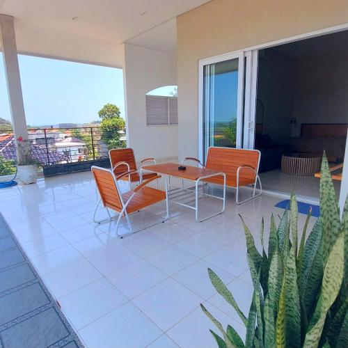 Balcony/terrace, Garden House Jepara near Bandengan Beach