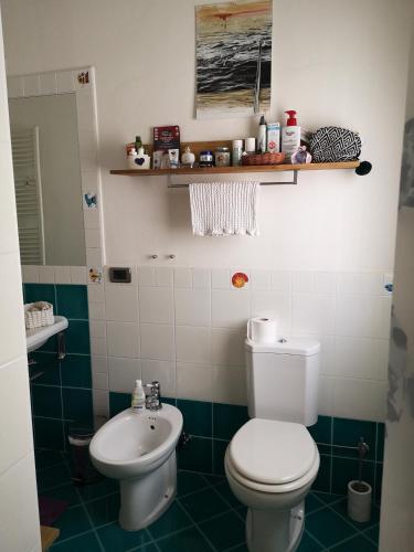  Stanza Il melo in fiore in Ferrara