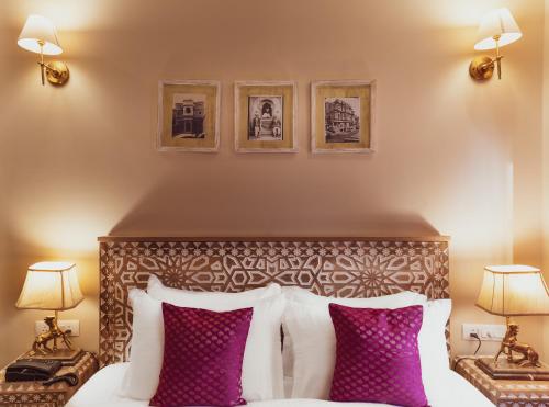 Deluxe Room image 2
