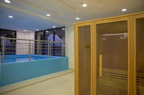 Swimming pool, Guest House Hotel Apartments in Yanbu
