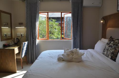 Classic King Room image 10