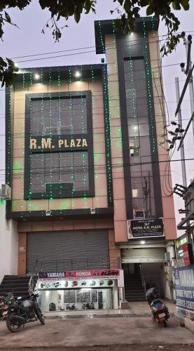 HOTEL R M PLAZA