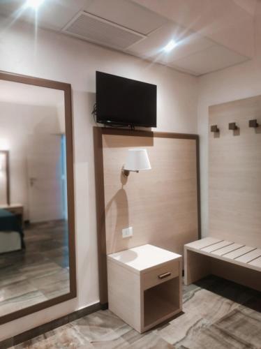 Hotel Holiday - image 4