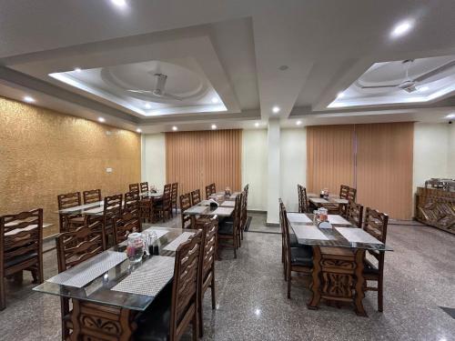 Restaurant, Fair Mount, Airport Road, Humhama Srinagar in Srinagar