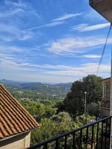 Vue mer, au calme, avec jardin !