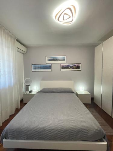 Stanza Eur Tintoretto, Roma (foto 3)