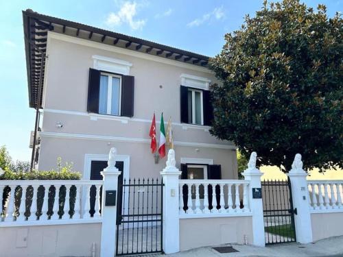 FOUR LIONS VILLA GUESTHOUSE 3
