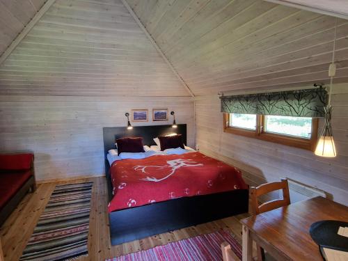 1 queen bed, 1 sofa bed