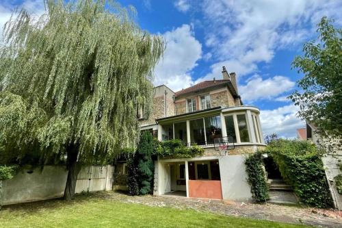 Grande maison de charme, idéale pour les JO 2024 ! - Location, gîte - Saint-Cyr-l'École