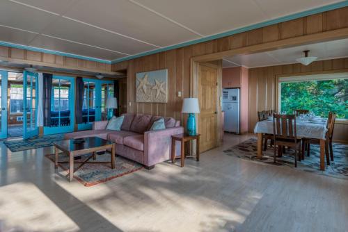 Agate Beach Oceanfront Suite A - image 7