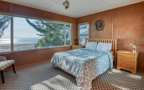 Agate Beach Oceanfront Lodge OL - image 12