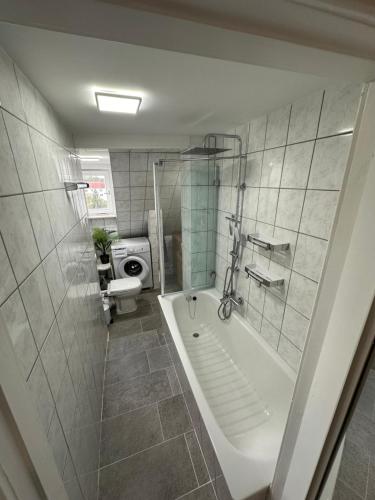 lichtdurchflutete Dachgeschosswohnung vor den Toren Berlins lichtdurchflutete Dachgeschosswohnung vor den Toren Berlins