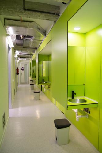 Bathroom, Scout Madrid Hostel in Moratalaz
