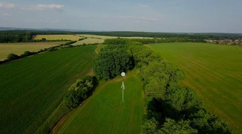 Apkārtne, KeepCalm Treehouse far from the civilization in Chmelovice