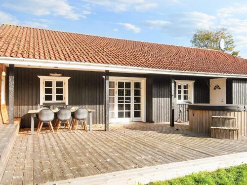 7 person holiday home in Grenaa