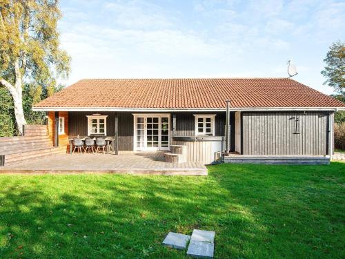 7 person holiday home in Grenaa