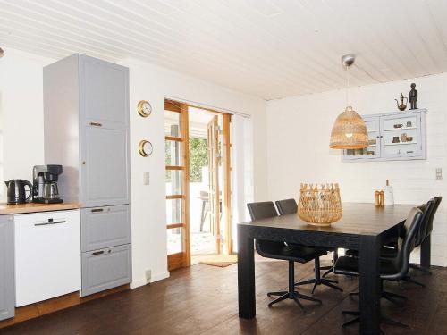 7 person holiday home in Grenaa