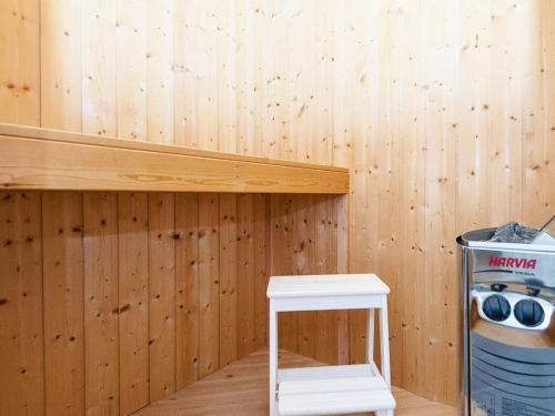  Three-Bedroom Holiday home in Allingåbro 3 in Nørager