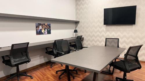 Apartamento de Lujo a Pasos de la Av. América