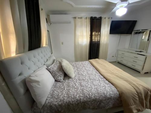 5 Dominican Republic Unique- New- Huge- Modern 2 bedrooms Apartment - Parking- WIFI-Air Condition GR in Villa Mella