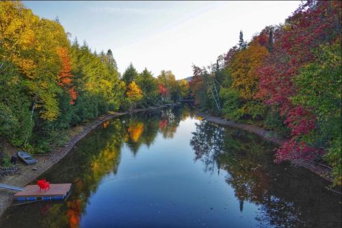 L'acre de paix in 杜莫爾(QC)