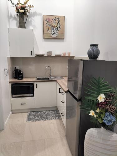 ห้องครัว, LookAbout Lodge Tropical Retreat in เกียราวีน