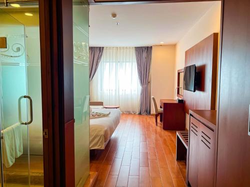 Superior Double Room image 7