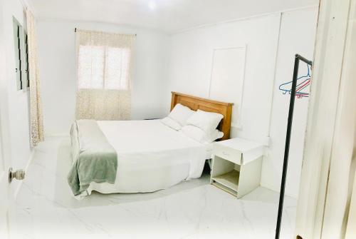 Tonga Cottage - Private Double Room Shared Facility