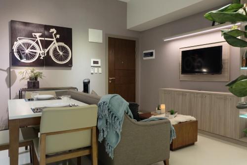 One Uptown Residence — Main Photo