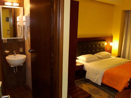 Hotel Filoxenia - image 13