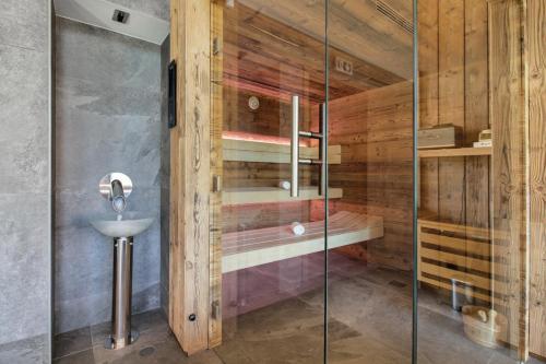 sauna, Pure Montagne Resort & Spa in Saint-Martin Vesubie