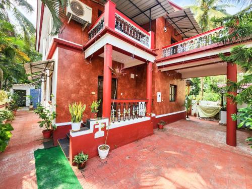 Villa Vermelho By JadeCaps - 4BHK Villa with Private Pool in North Goa