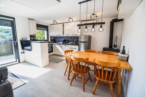 Konyha, Holiday Home Aleks in Lendva