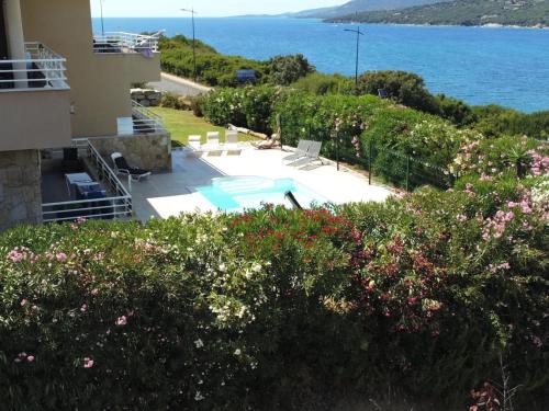 Grand appartement T4, piscine, vue exceptionnelle à 50 m de la plage - Location saisonnière - Propriano