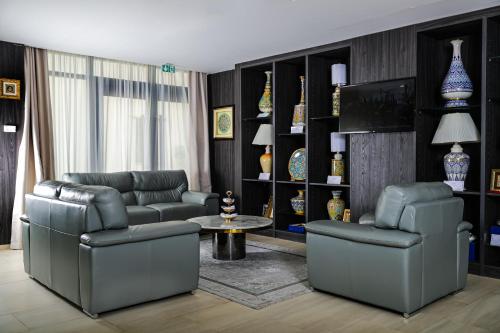 salon détente/TV commun, BOUMERDES PLAZA Hôtel & Spa (BOUMERDES PLAZA Hotel & Spa) in Boumerdes