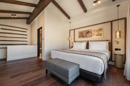 Junior Suite with Terrace and Catedral views