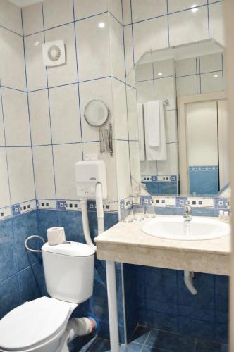 Aphrodite Hotel - image 6