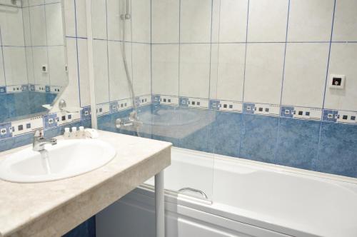 Aphrodite Hotel - image 5