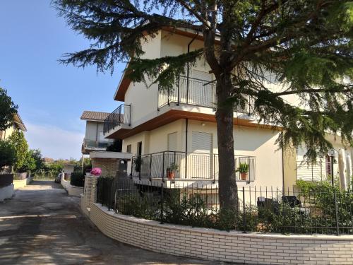 VILLA CARMEN - Accommodation - Montesilvano Marina