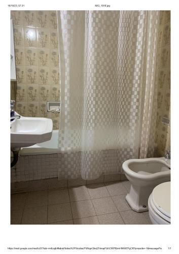 One-Bedroom Apartment image 7