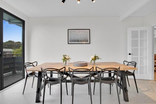Haven at Rye by Ready Set Stay - BYO LINEN & TOWELS, Rye (photo 9)