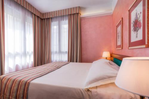 Hotel Crivi's - image 4