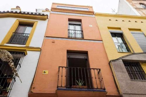 Three-Bedroom Townhouse image 9