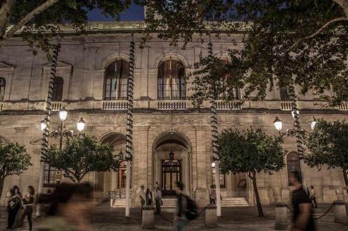 Casa con piscina junto a Catedral - image 12