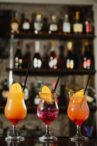 Busty qora tanli ayollar ogziga olishadi Mast kaltaklar sikiladi