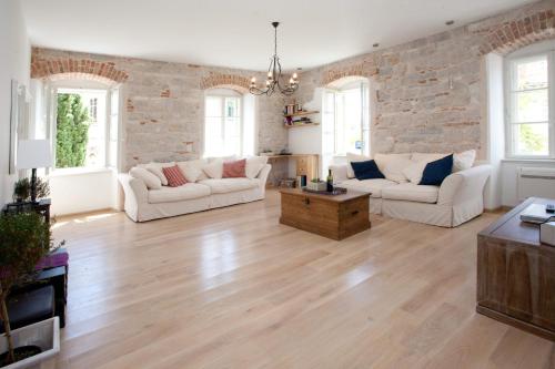 Stylish Theatre Apartments, Split